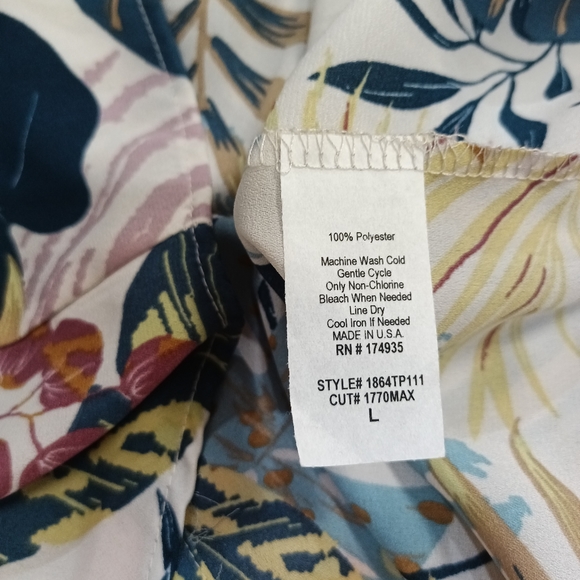 Verse Mirani split back blouse  Stitch Fix - Picture 3 of 6